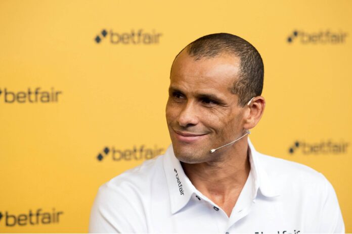 Rivaldo: "Roberto Carlos era extraño, un día te abrazaba y al otro te hacía una entrada"